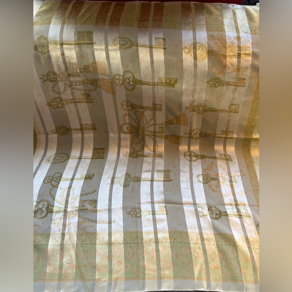 Clemence Milano Italy Large Silk Scarf 34x35 Jacquard Olive Green Tassel Key EUC